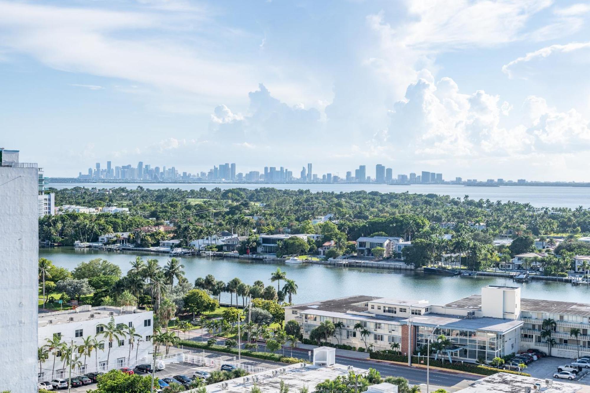 Bluebird Suites Monte Carlo Miami Beach Phòng bức ảnh